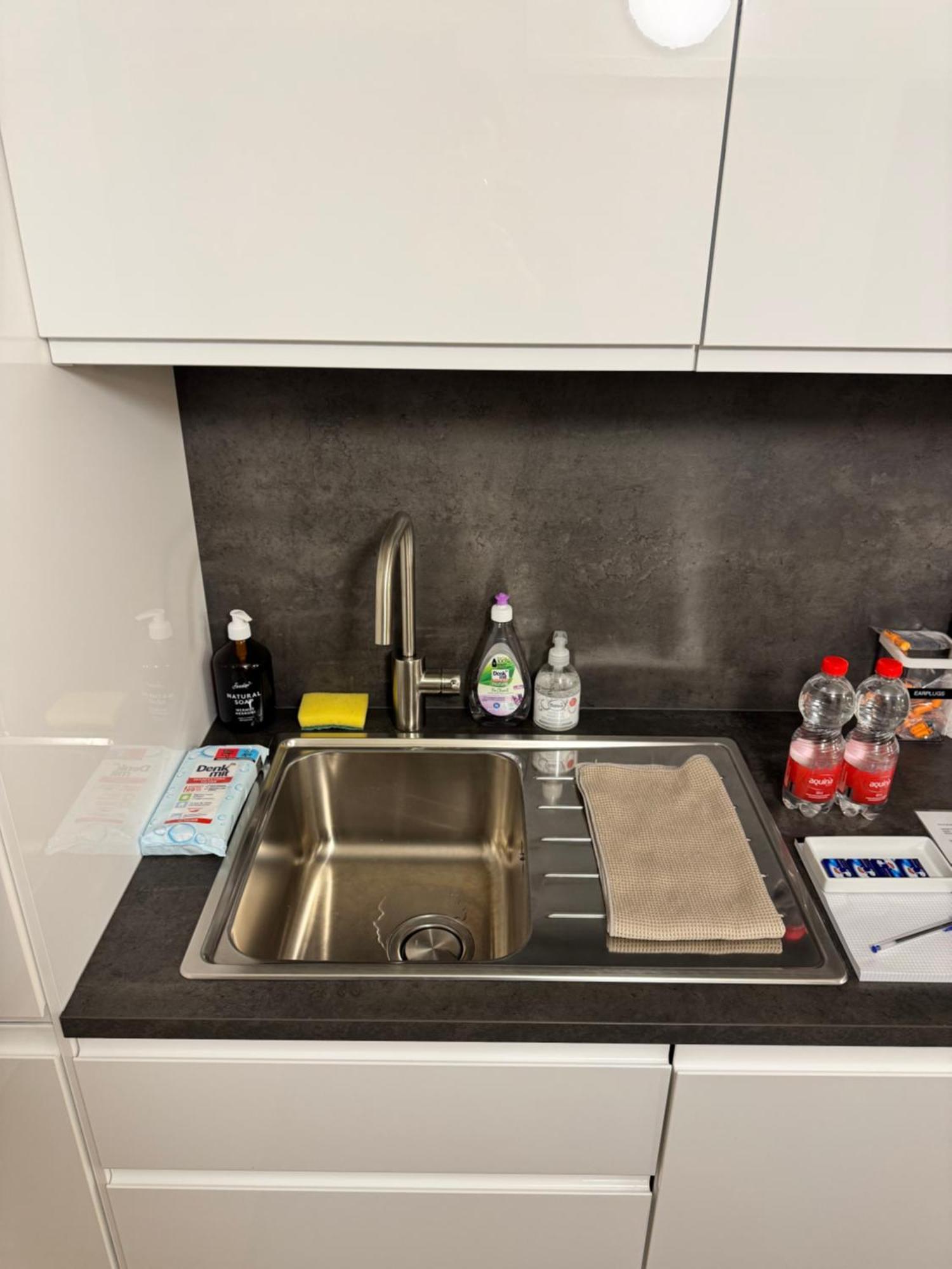 Cozy City Center, 4 Bedroom- 120Sq, 5Min Walk To Main Station Basel Luaran gambar