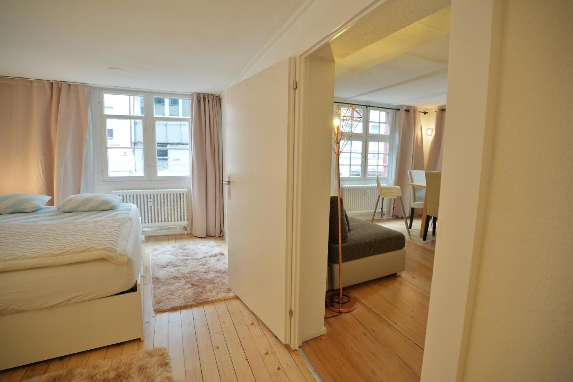 Cozy City Center, 4 Bedroom- 120Sq, 5Min Walk To Main Station Basel Luaran gambar