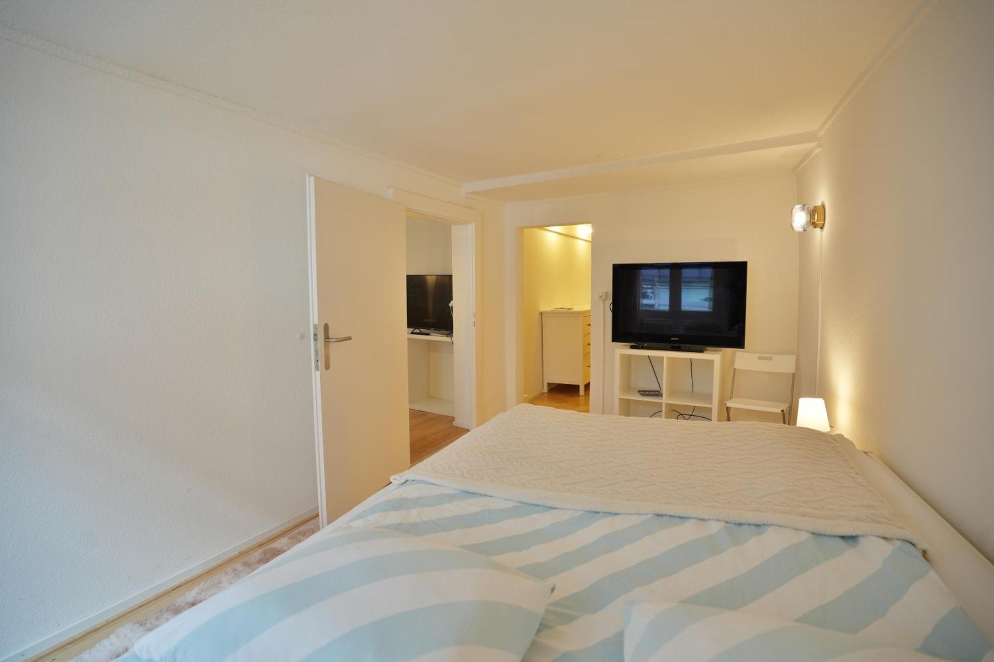 Cozy City Center, 4 Bedroom- 120Sq, 5Min Walk To Main Station Basel Luaran gambar
