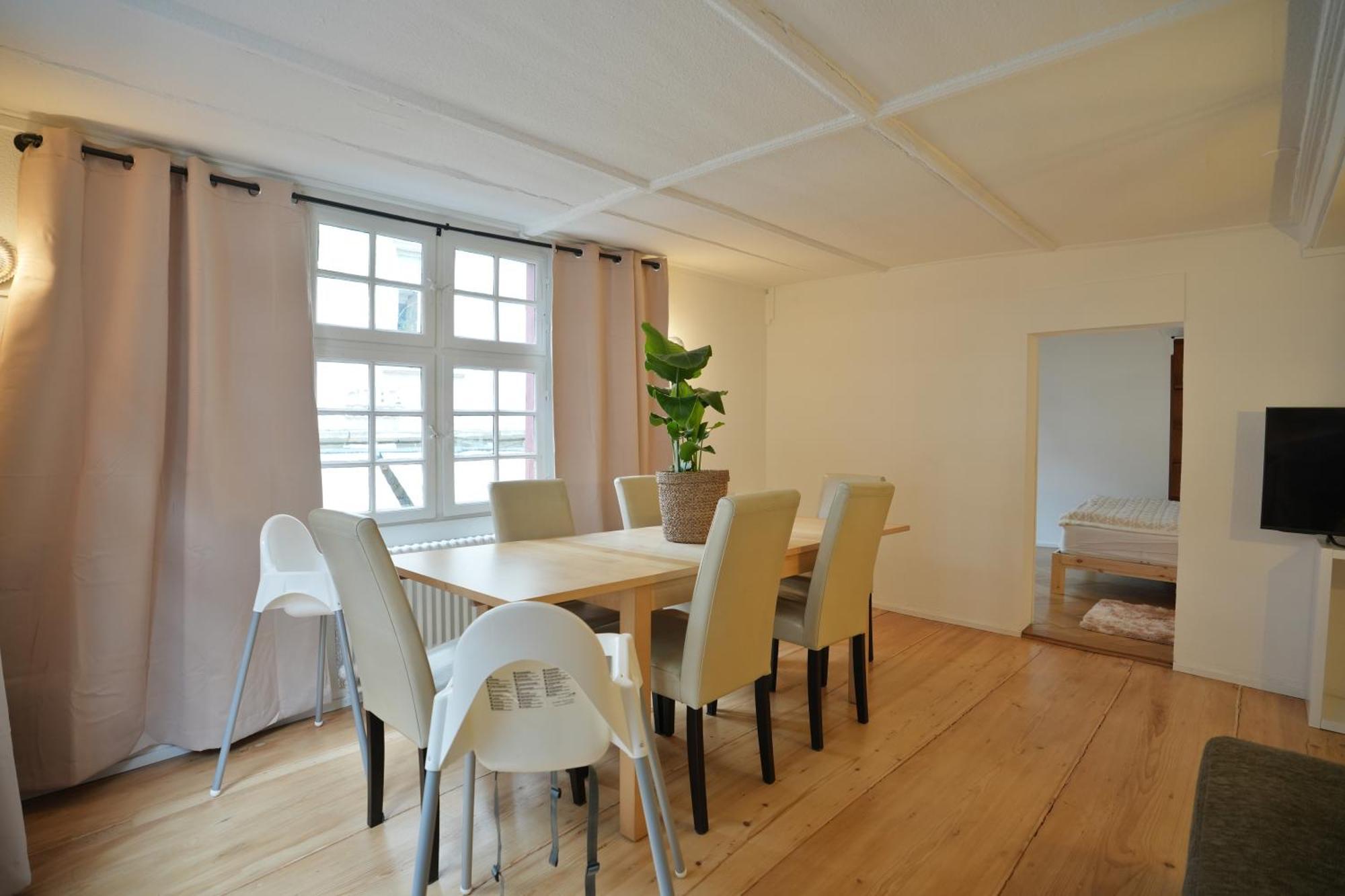 Cozy City Center, 4 Bedroom- 120Sq, 5Min Walk To Main Station Basel Luaran gambar