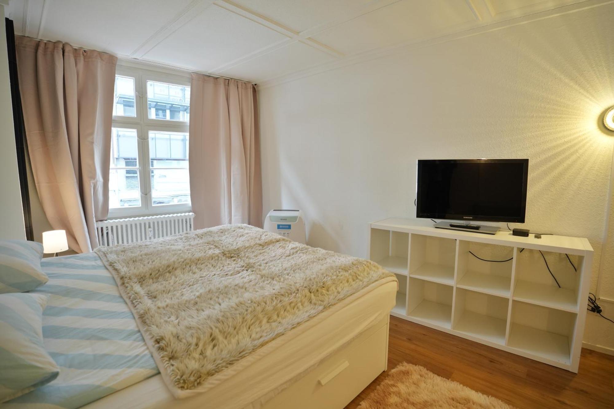 Cozy City Center, 4 Bedroom- 120Sq, 5Min Walk To Main Station Basel Luaran gambar