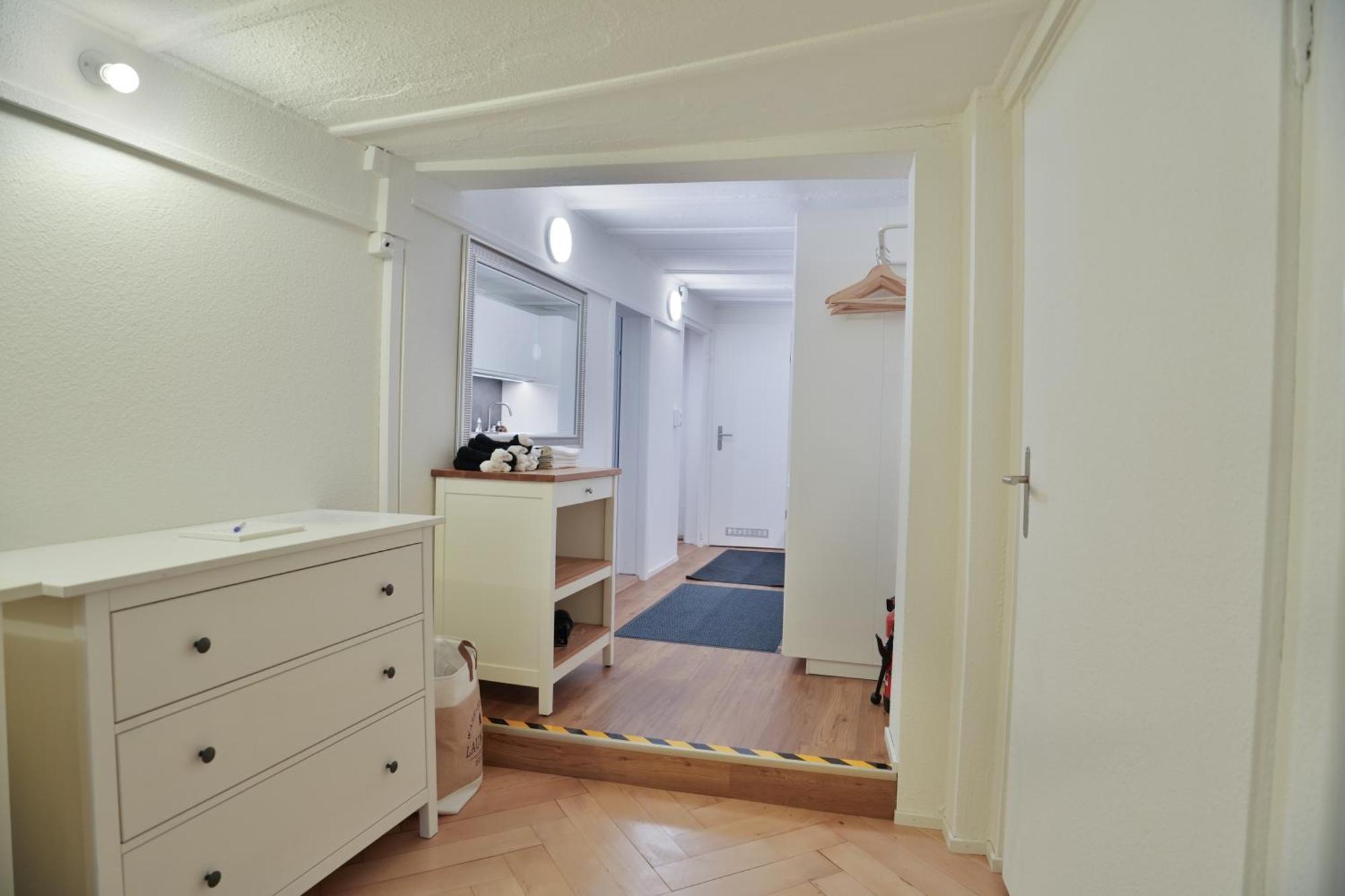 Cozy City Center, 4 Bedroom- 120Sq, 5Min Walk To Main Station Basel Luaran gambar