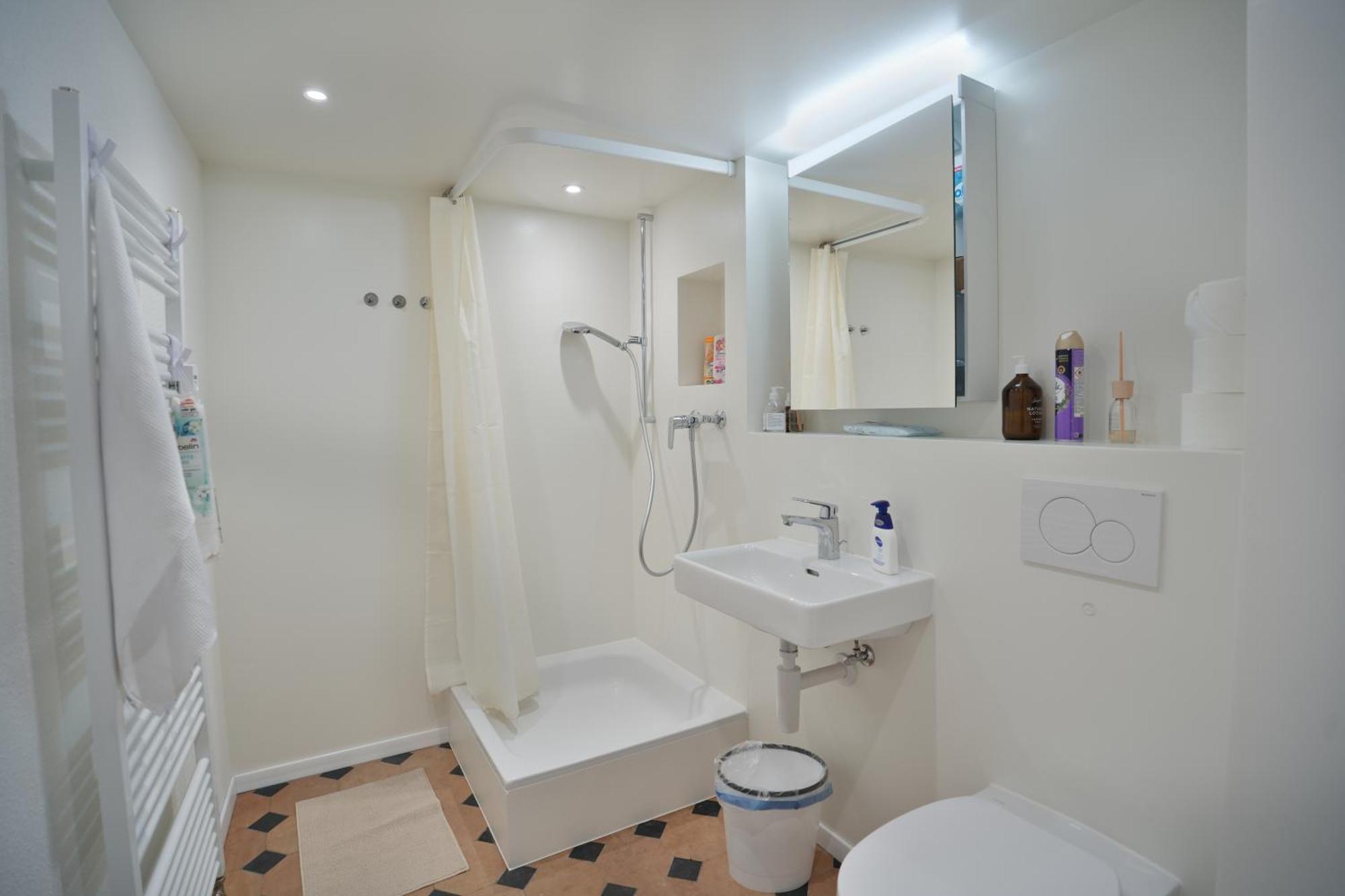 Cozy City Center, 4 Bedroom- 120Sq, 5Min Walk To Main Station Basel Luaran gambar